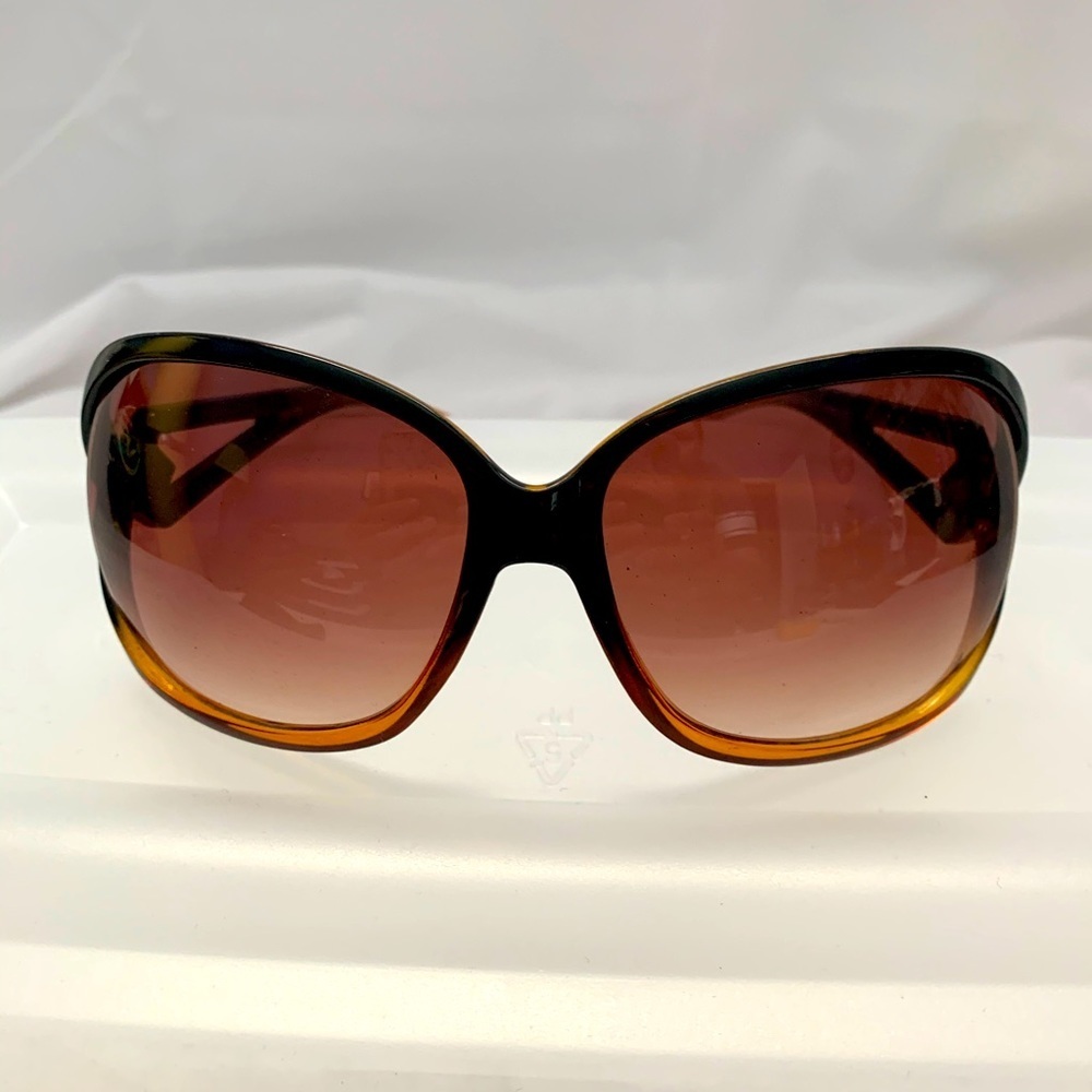 Women’s Fashion Sunglasses.
